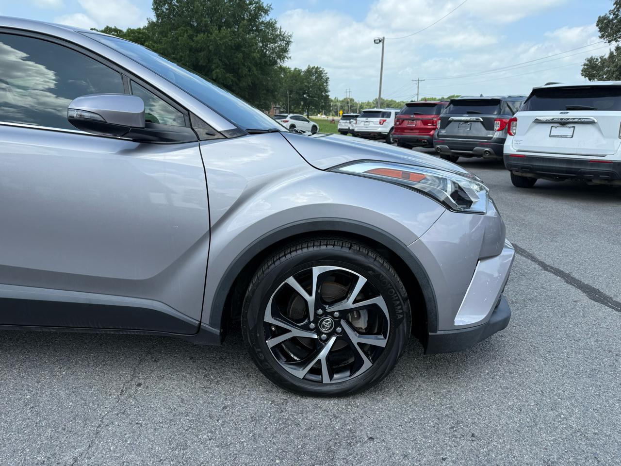 Toyota C-HR LE 2019