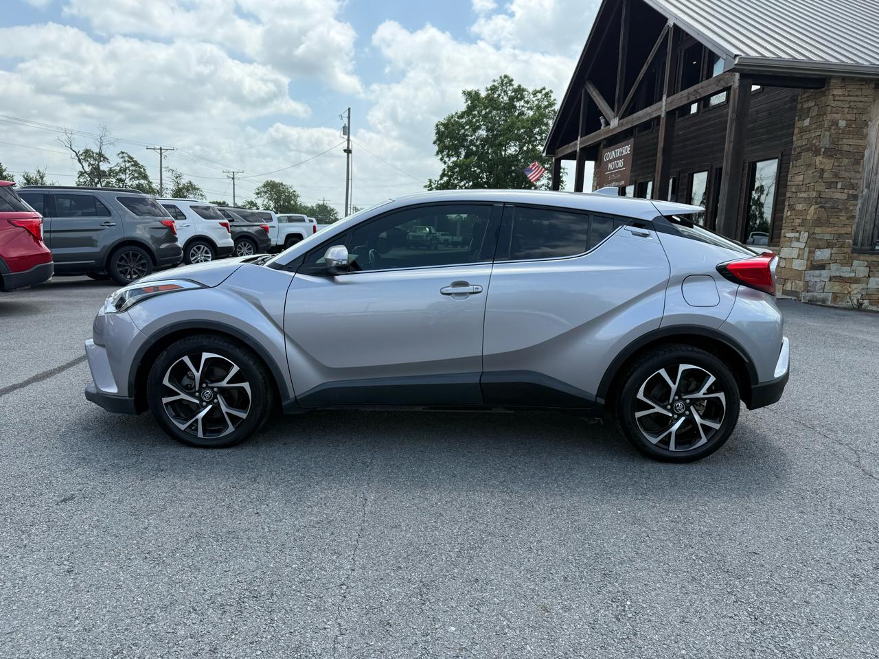 Toyota C-HR LE 2019