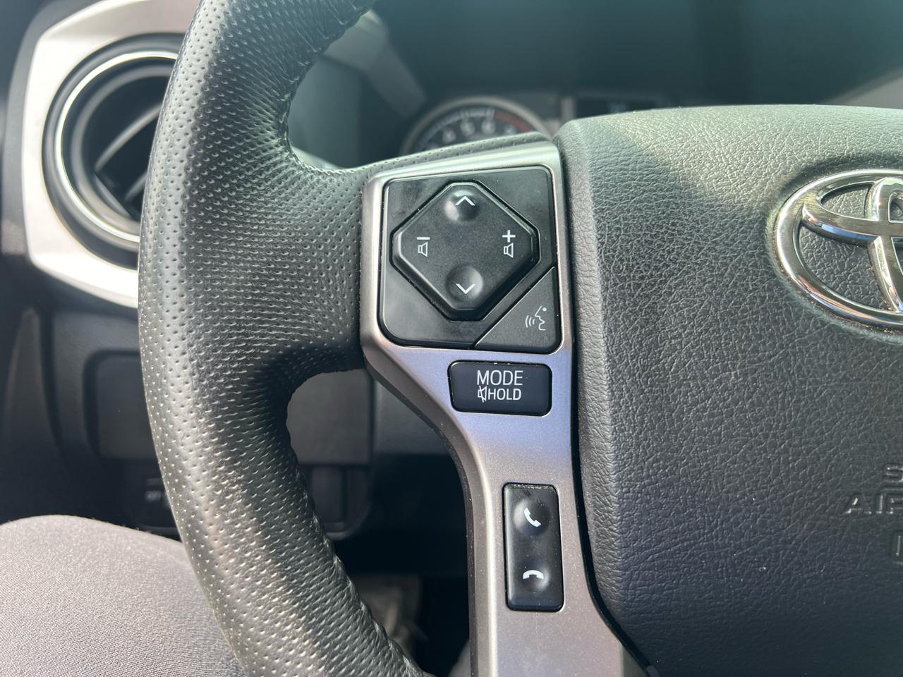 Toyota Tacoma 2WD Double Cab V6 AT SR5 (Natl) 2022
