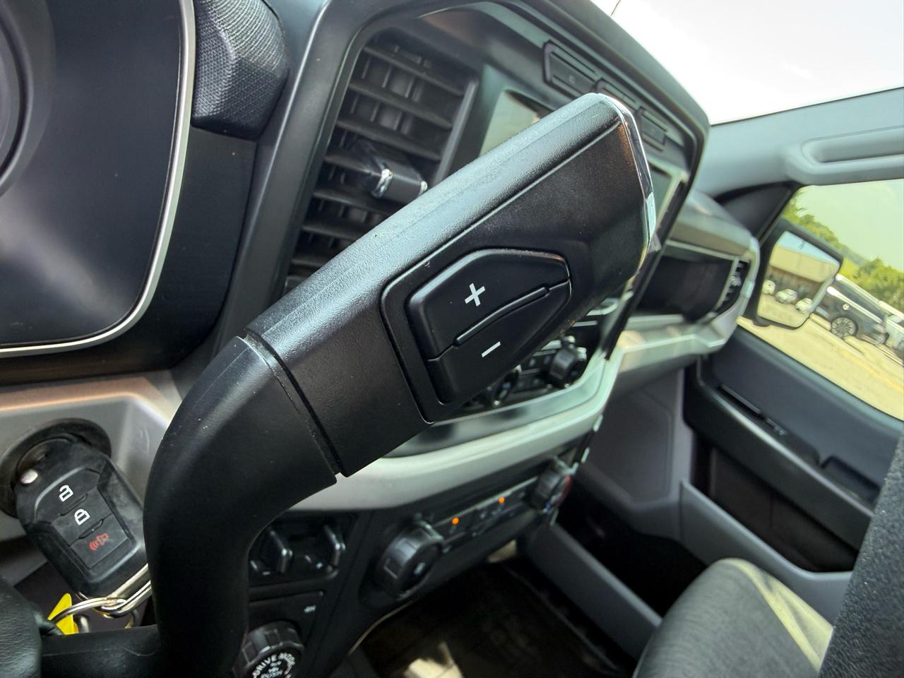 Ford F-150 XL SuperCrew 4WD 2022