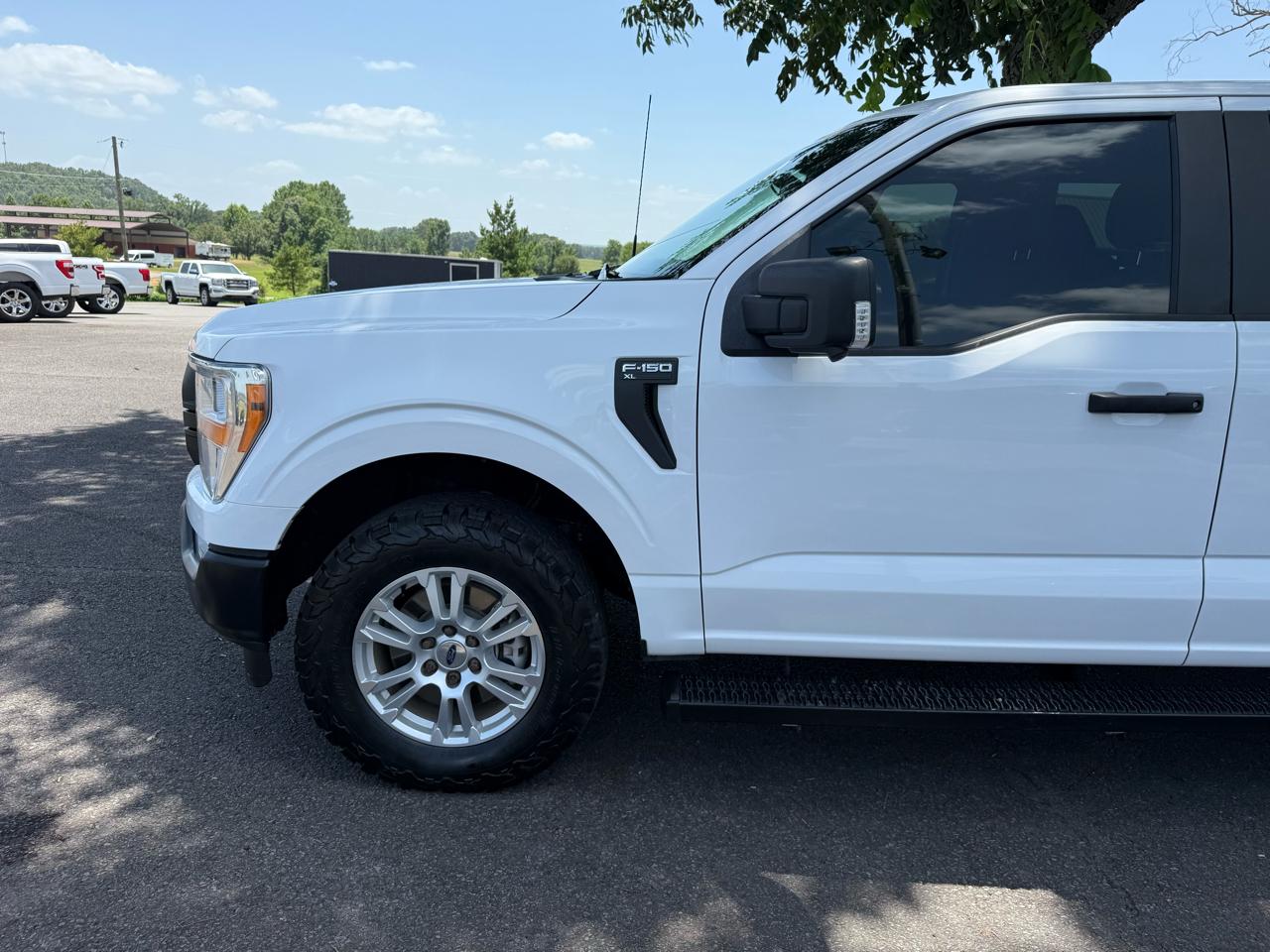 Ford F-150 XL SuperCrew 4WD 2022