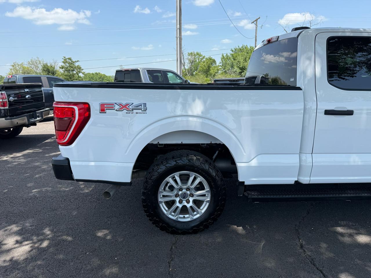 Ford F-150 XL SuperCrew 4WD 2022