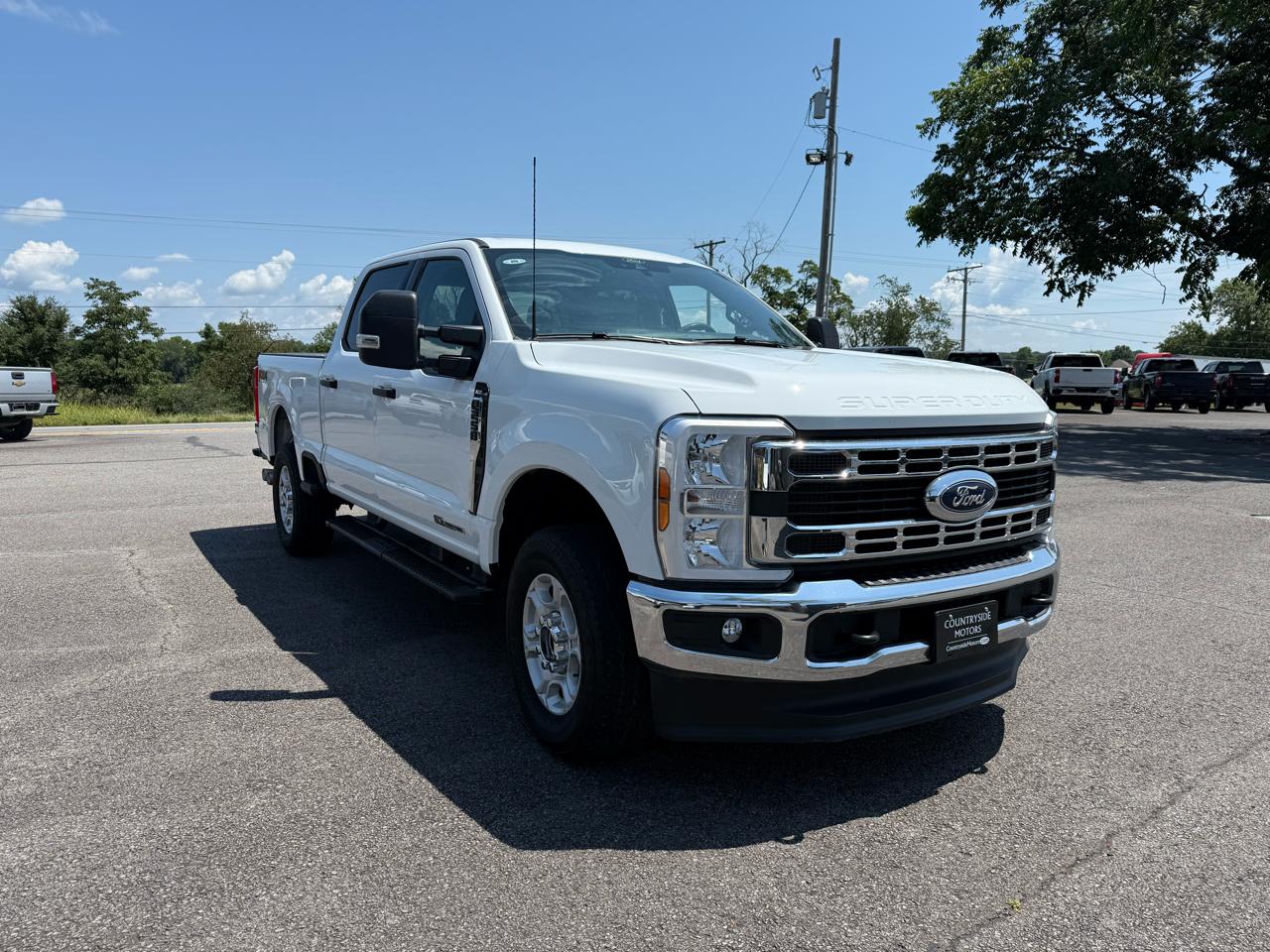 Ford F-250 SD XLT Crew Cab 4WD 2025