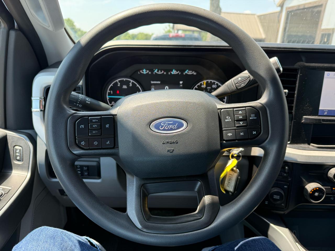 Ford F-250 SD XLT Crew Cab 4WD 2025