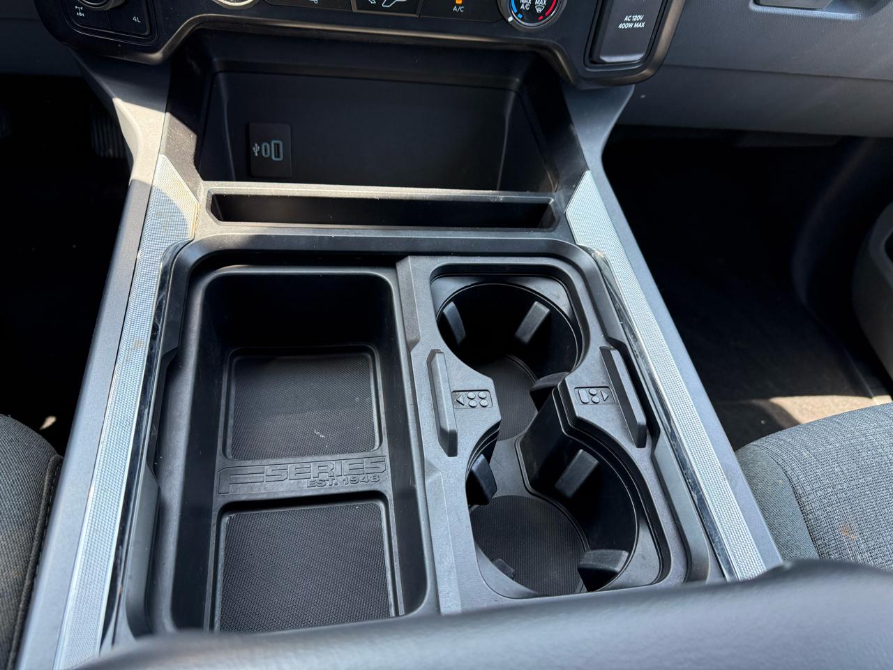 Ford F-250 SD XLT Crew Cab 4WD 2025