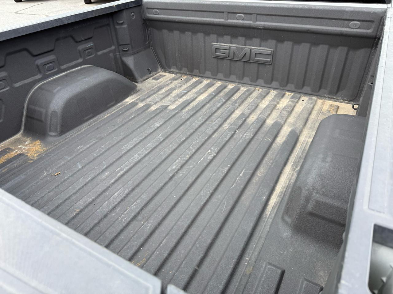 GMC Sierra 1500 SLT Crew Cab 4WD 2020