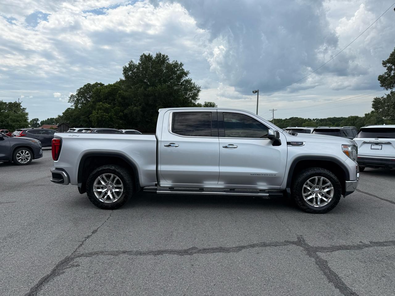 GMC Sierra 1500 SLT Crew Cab 4WD 2020