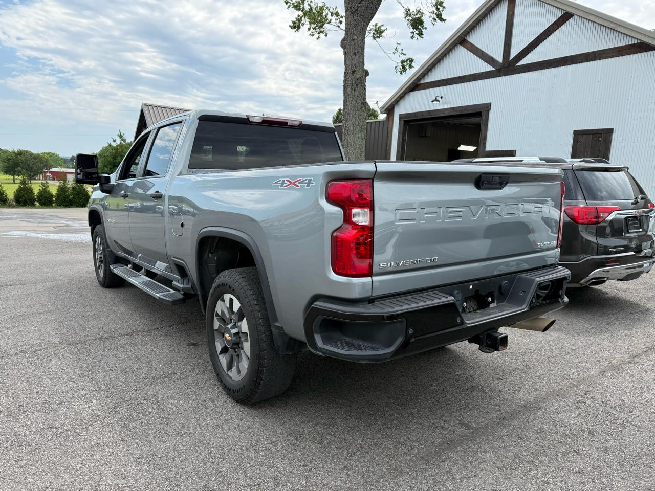 Chevrolet Silverado 2500HD Custom Crew Cab Short Box 4WD 2024