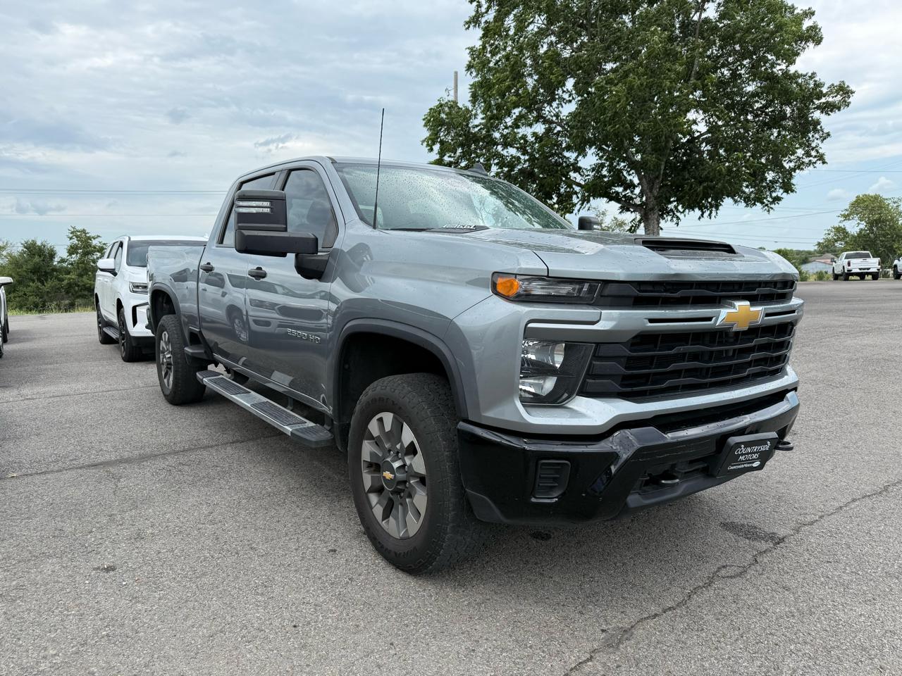 Chevrolet Silverado 2500HD Custom Crew Cab Short Box 4WD 2024