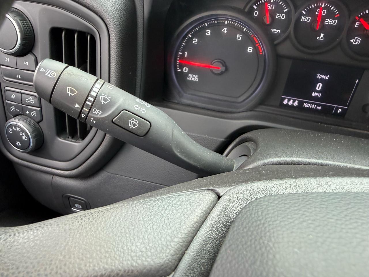 Chevrolet Silverado 2500HD Custom Crew Cab Short Box 4WD 2024