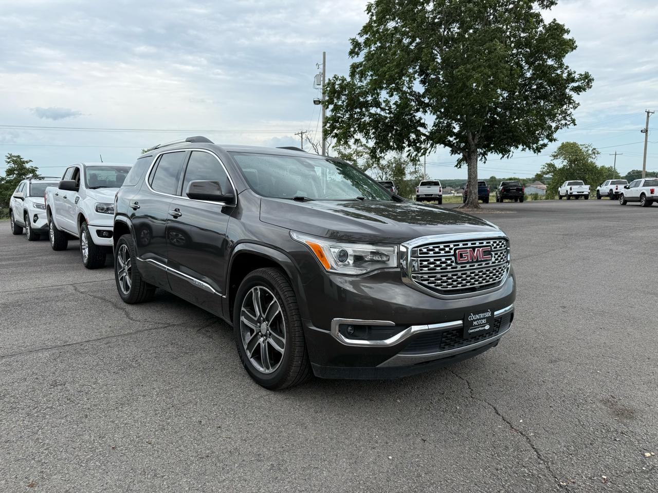 GMC Acadia Denali 2019