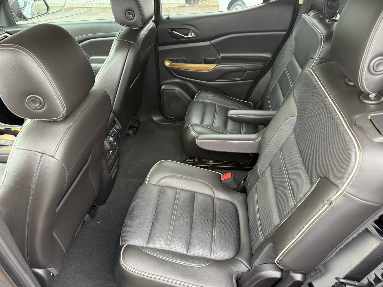 GMC Acadia Denali 2019