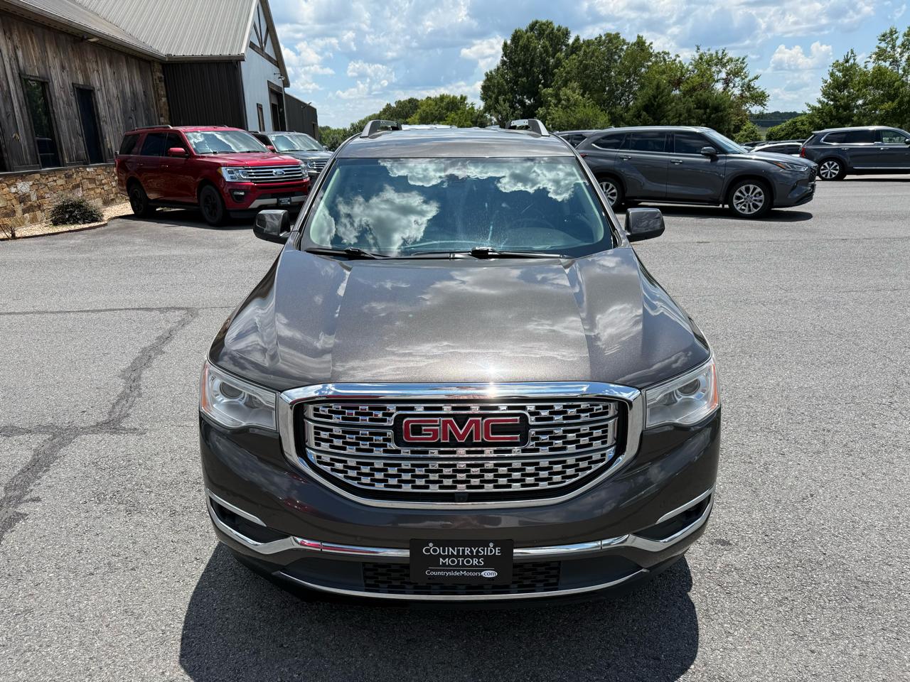GMC Acadia Denali 2019