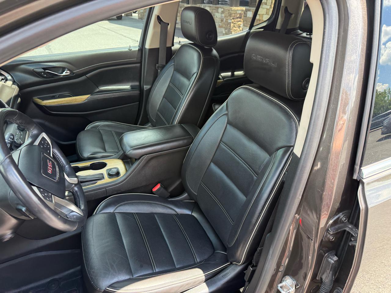 GMC Acadia Denali 2019