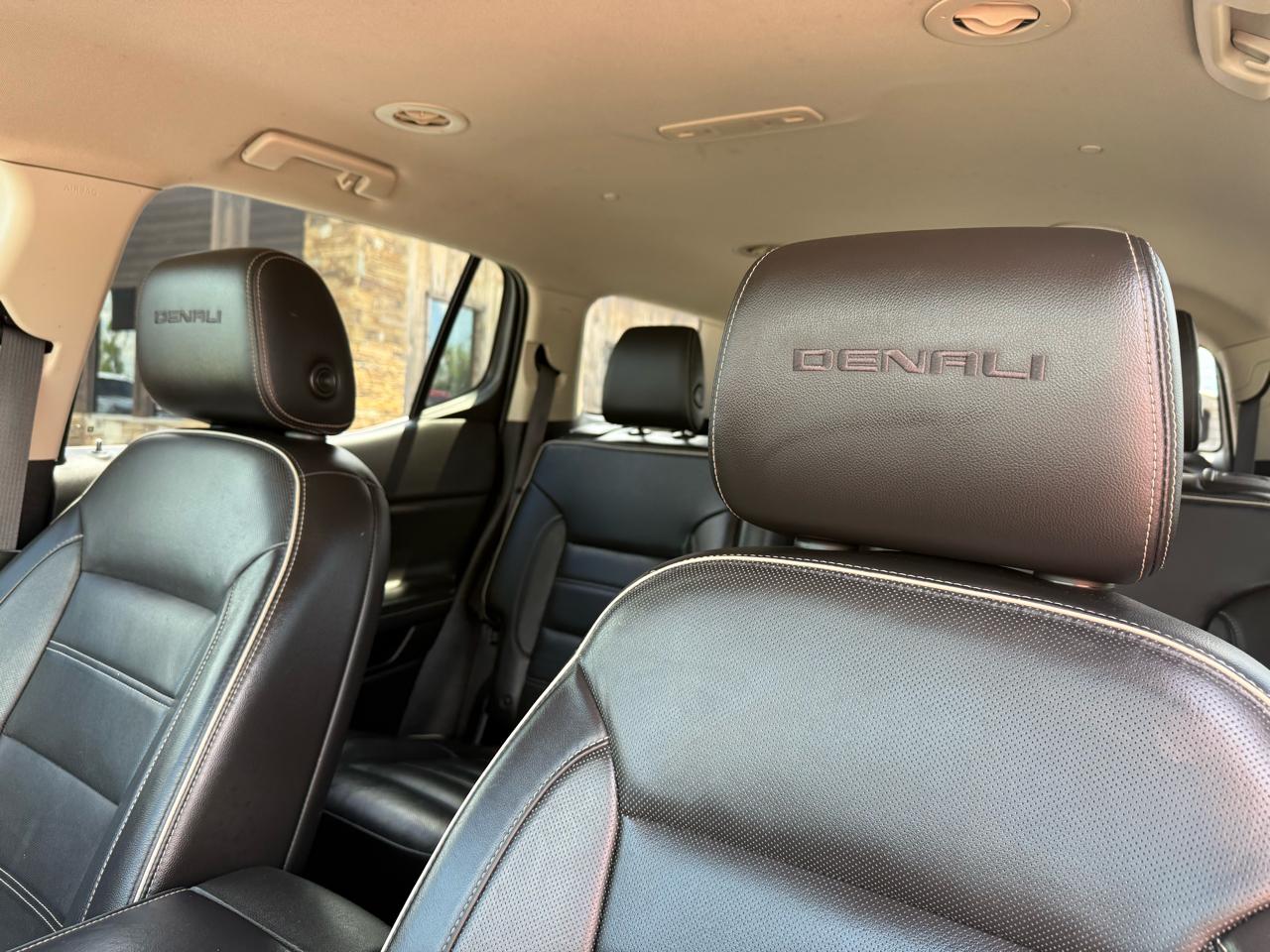 GMC Acadia Denali 2019