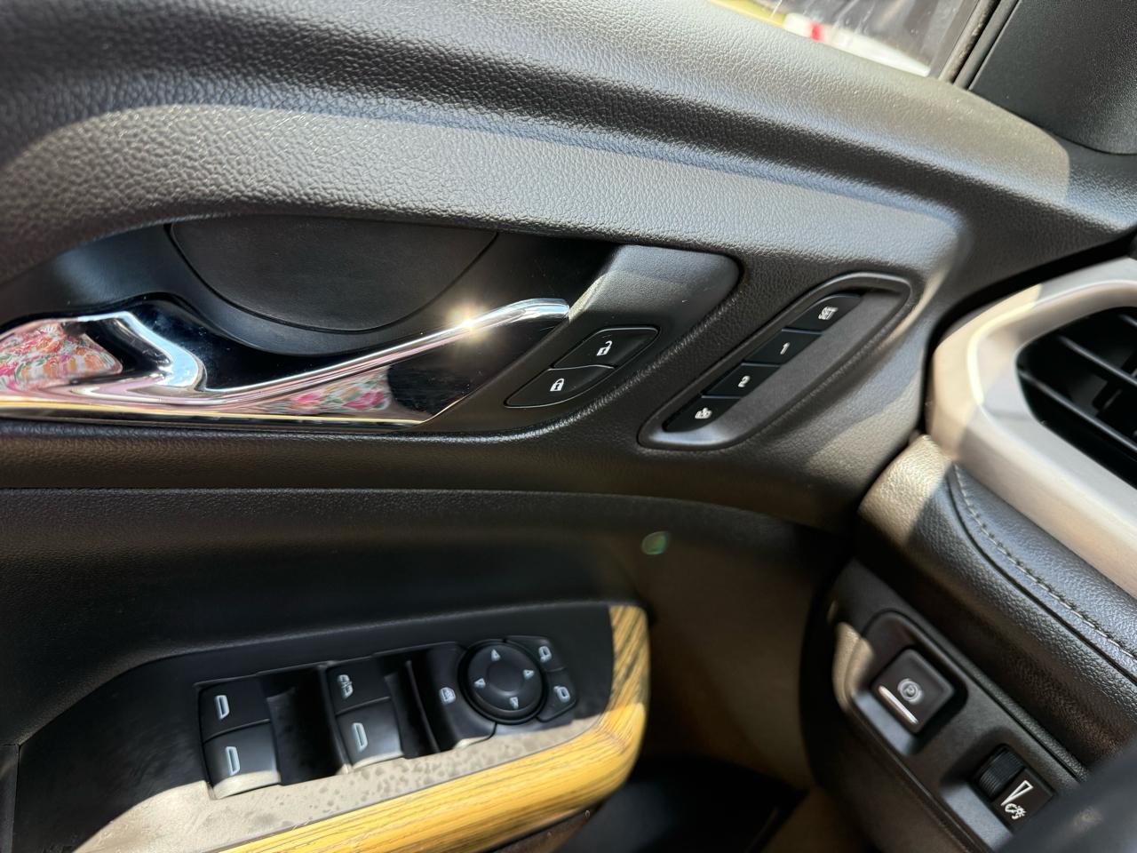 GMC Acadia Denali 2019