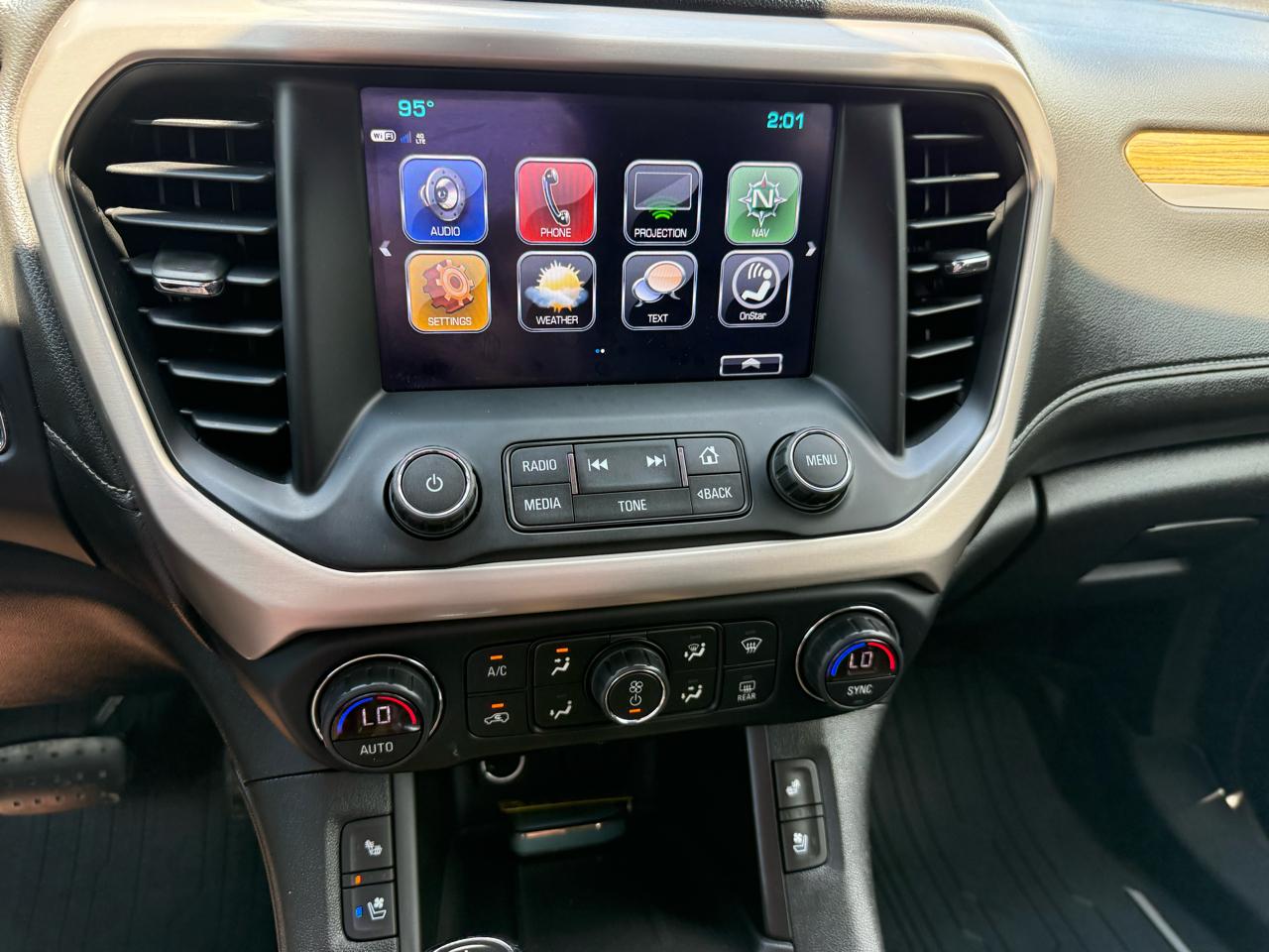 GMC Acadia Denali 2019