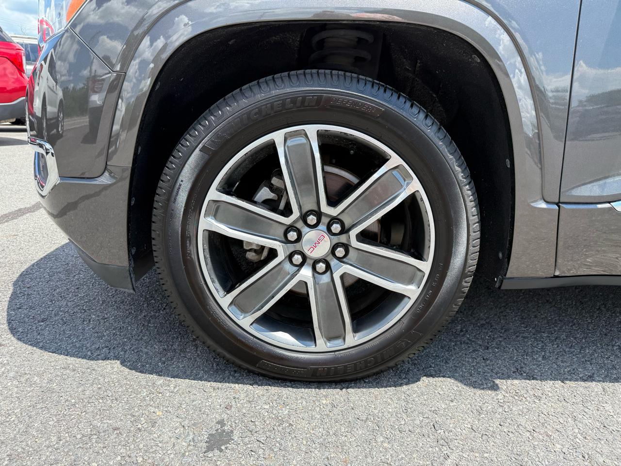 GMC Acadia Denali 2019