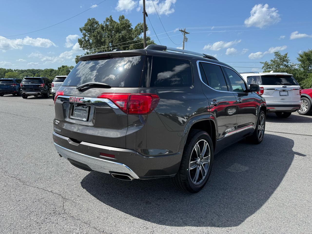 GMC Acadia Denali 2019