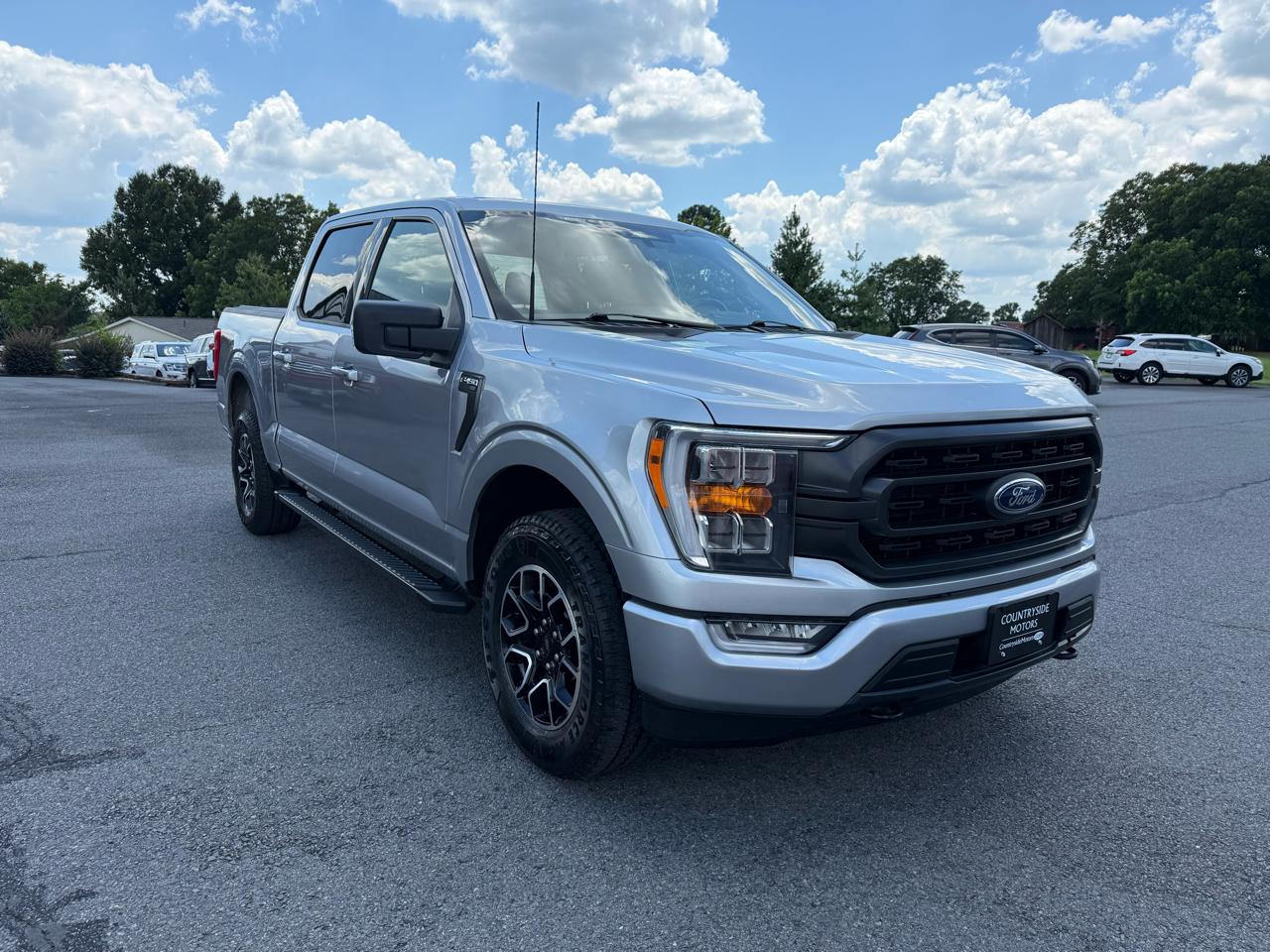Ford F-150 XLT SuperCrew 4WD 2022