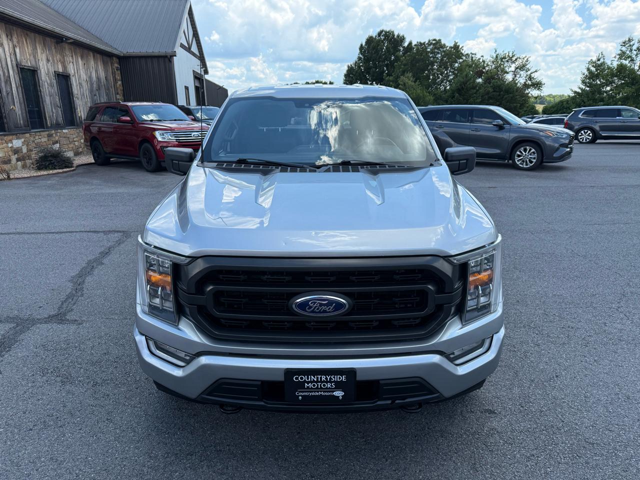 Ford F-150 XLT SuperCrew 4WD 2022