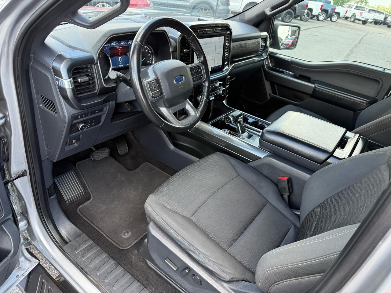 Ford F-150 XLT SuperCrew 4WD 2022