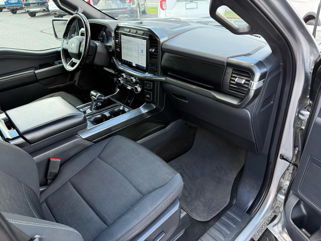 Ford F-150 XLT SuperCrew 4WD 2022