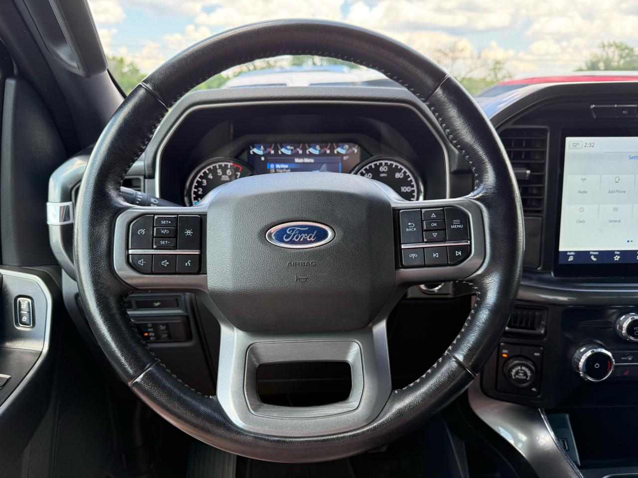 Ford F-150 XLT SuperCrew 4WD 2022