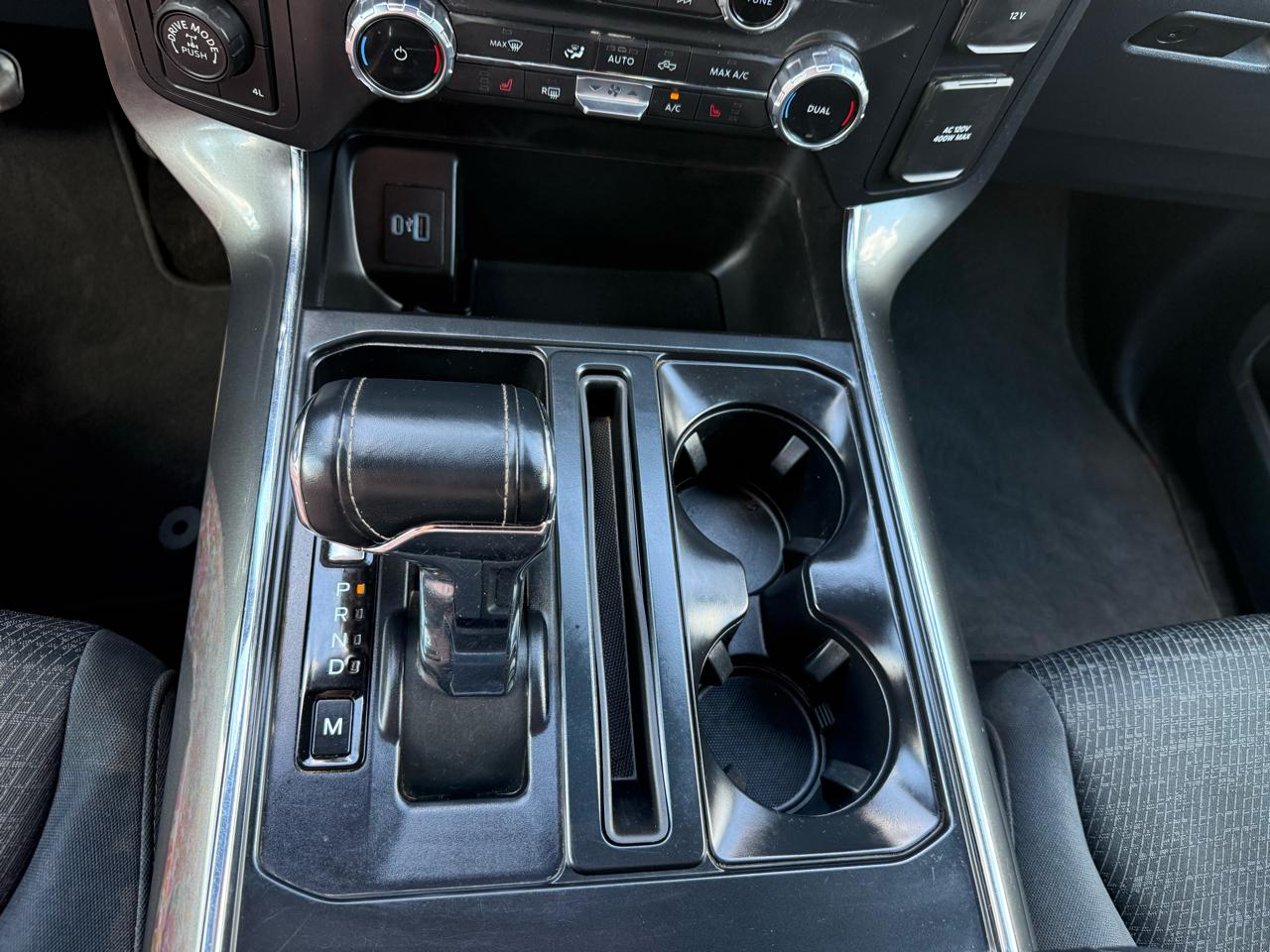 Ford F-150 XLT SuperCrew 4WD 2022