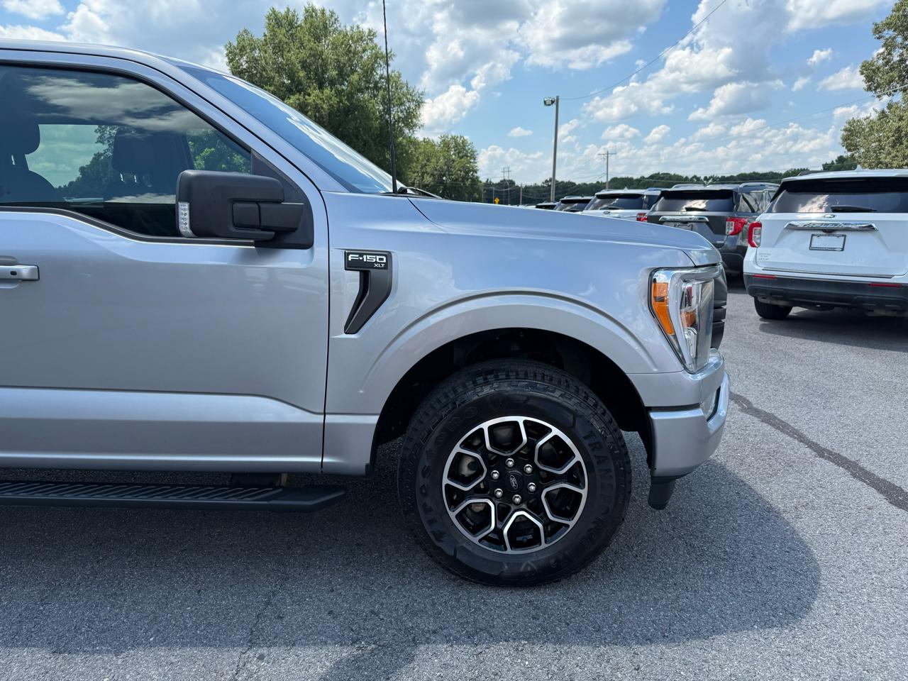 Ford F-150 XLT SuperCrew 4WD 2022