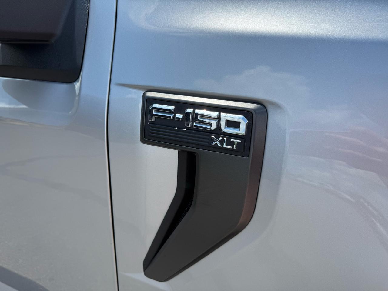 Ford F-150 XLT SuperCrew 4WD 2022