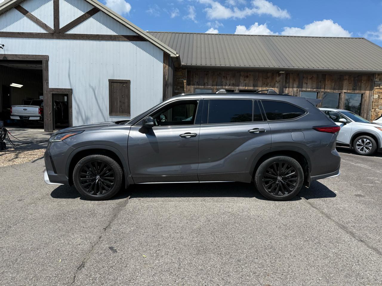 Toyota Highlander XSE FWD V6 2023