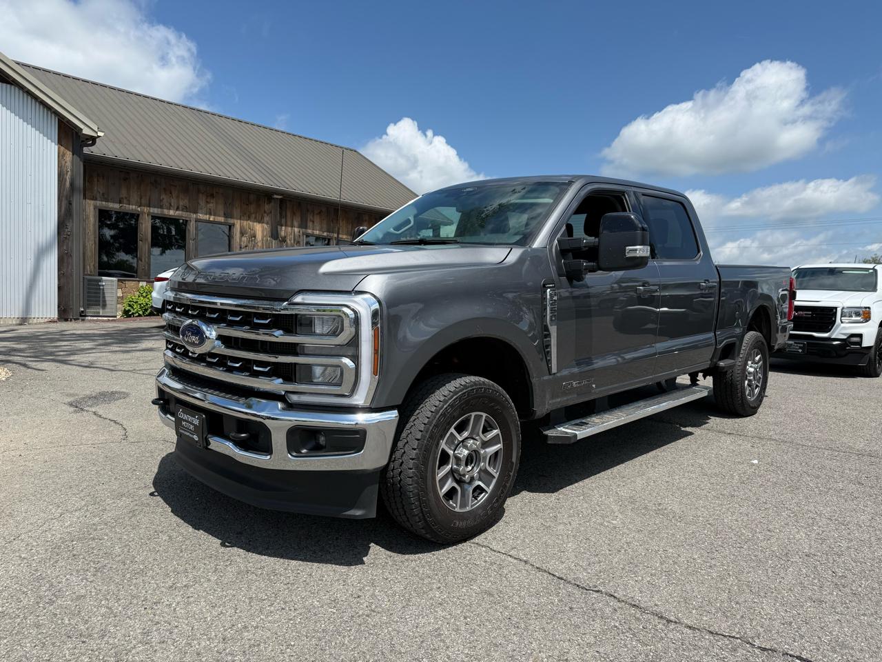 Ford F-250 SD Lariat Crew Cab 4WD 2025