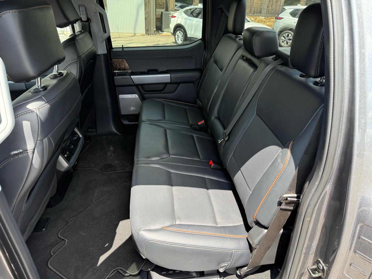 Ford F-250 SD Lariat Crew Cab 4WD 2025