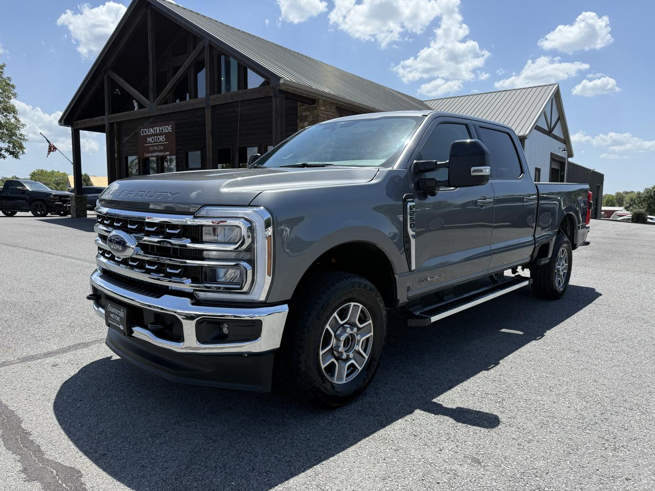 Ford F-250 SD Lariat Crew Cab 4WD 2025
