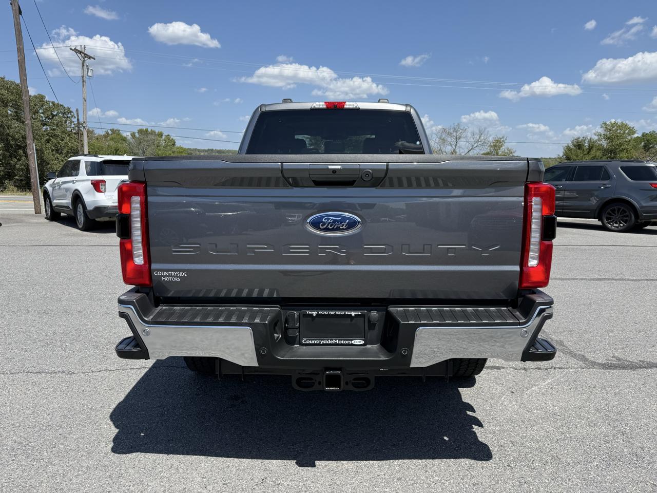 Ford F-250 SD Lariat Crew Cab 4WD 2025