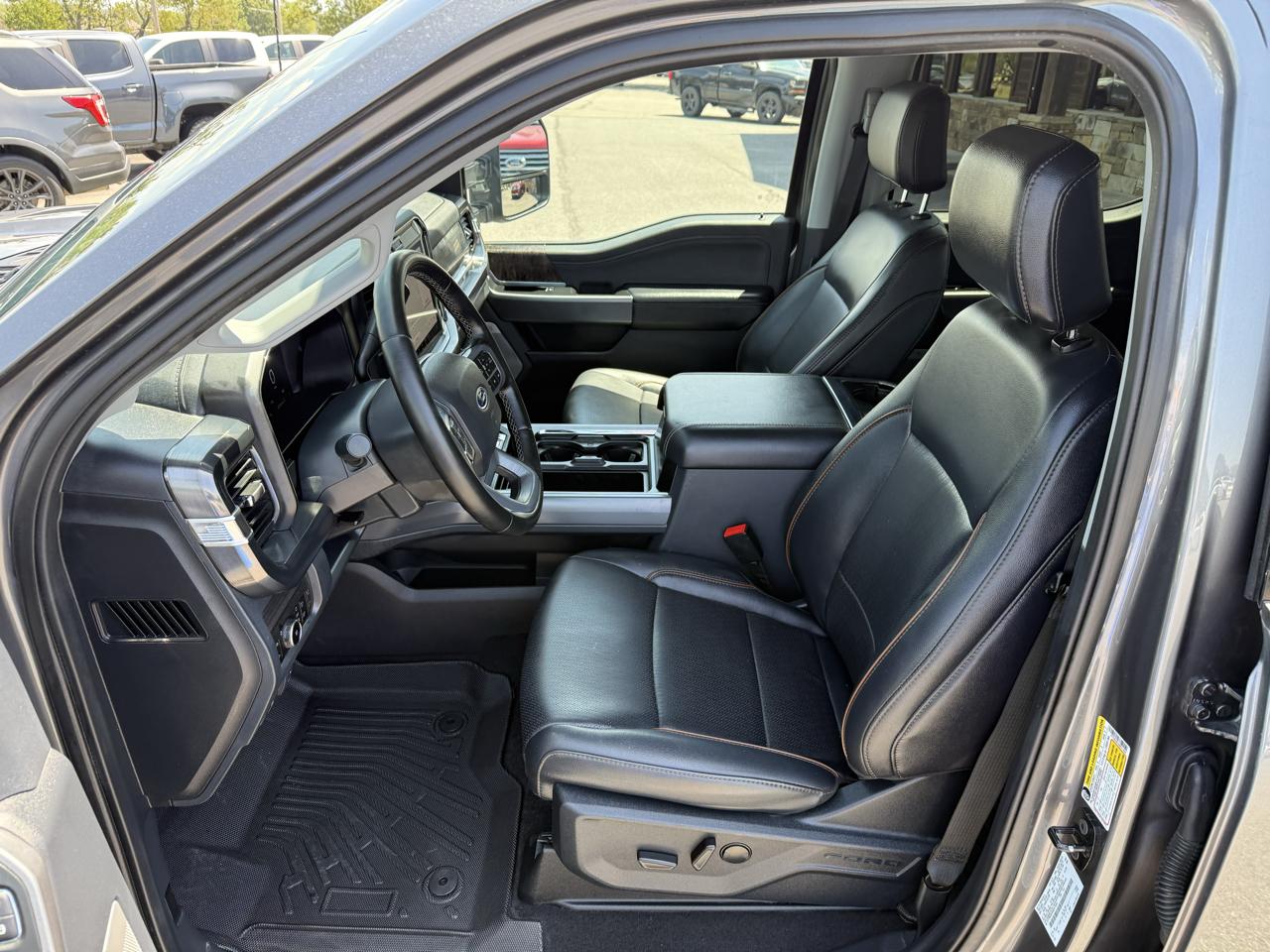 Ford F-250 SD Lariat Crew Cab 4WD 2025