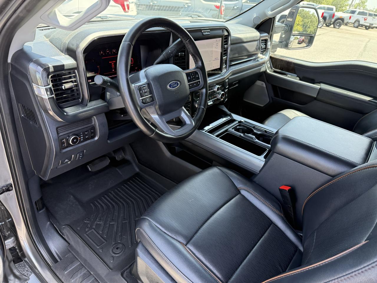 Ford F-250 SD Lariat Crew Cab 4WD 2025