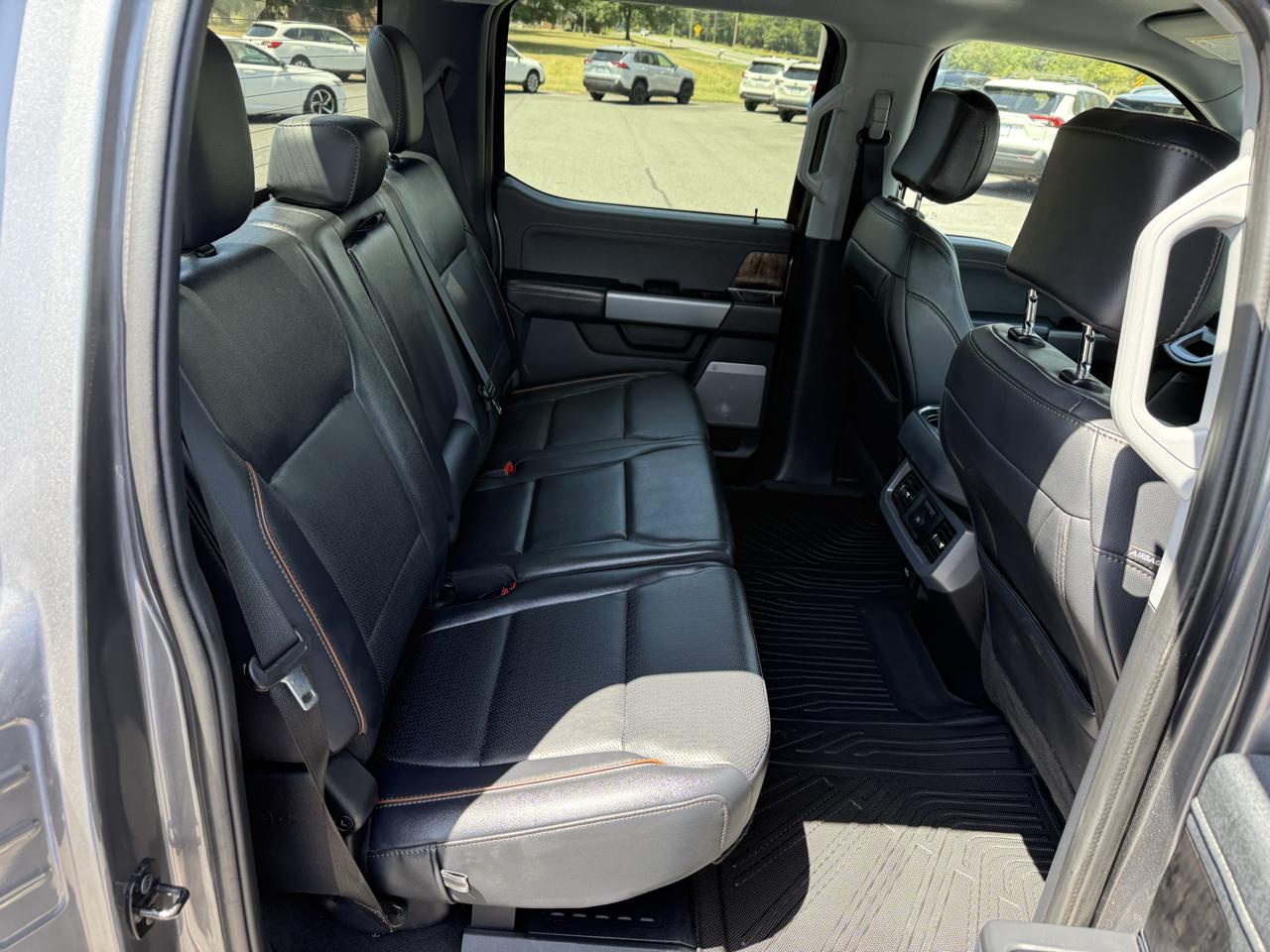Ford F-250 SD Lariat Crew Cab 4WD 2025