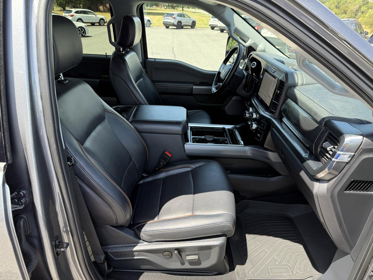 Ford F-250 SD Lariat Crew Cab 4WD 2025