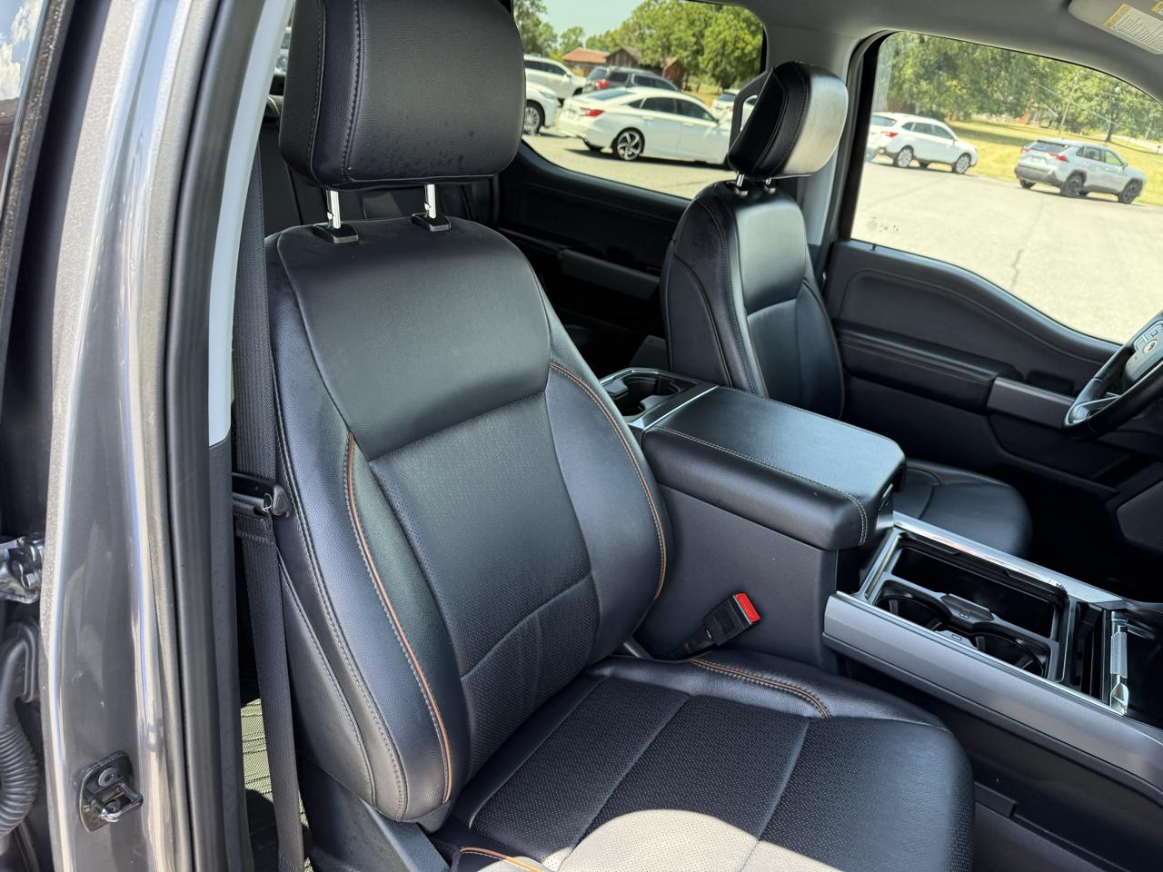 Ford F-250 SD Lariat Crew Cab 4WD 2025