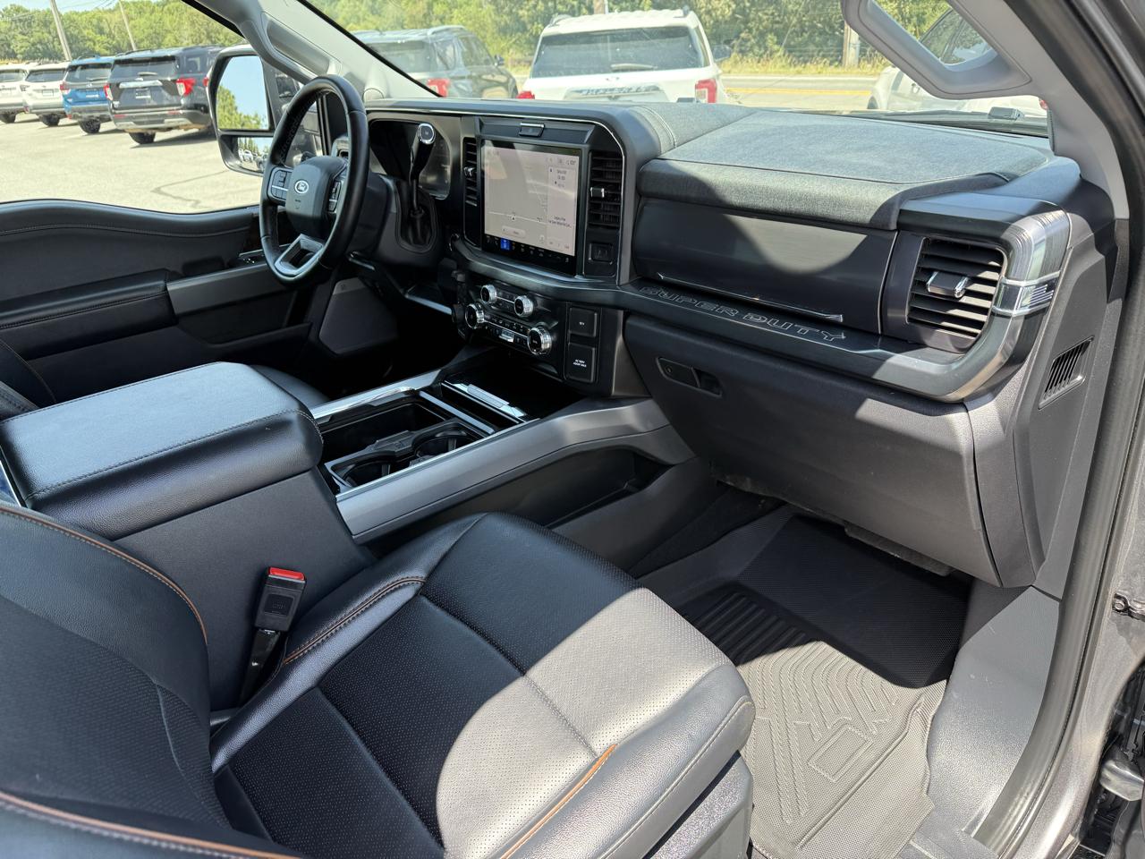 Ford F-250 SD Lariat Crew Cab 4WD 2025