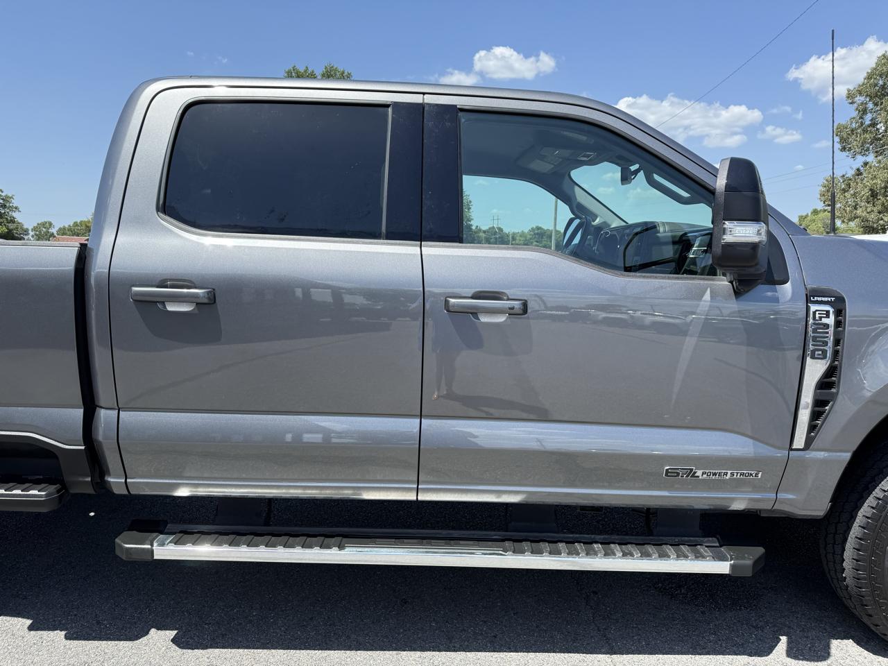 Ford F-250 SD Lariat Crew Cab 4WD 2025