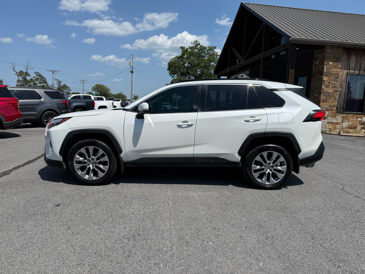 Toyota RAV4 XLE Premium 2022