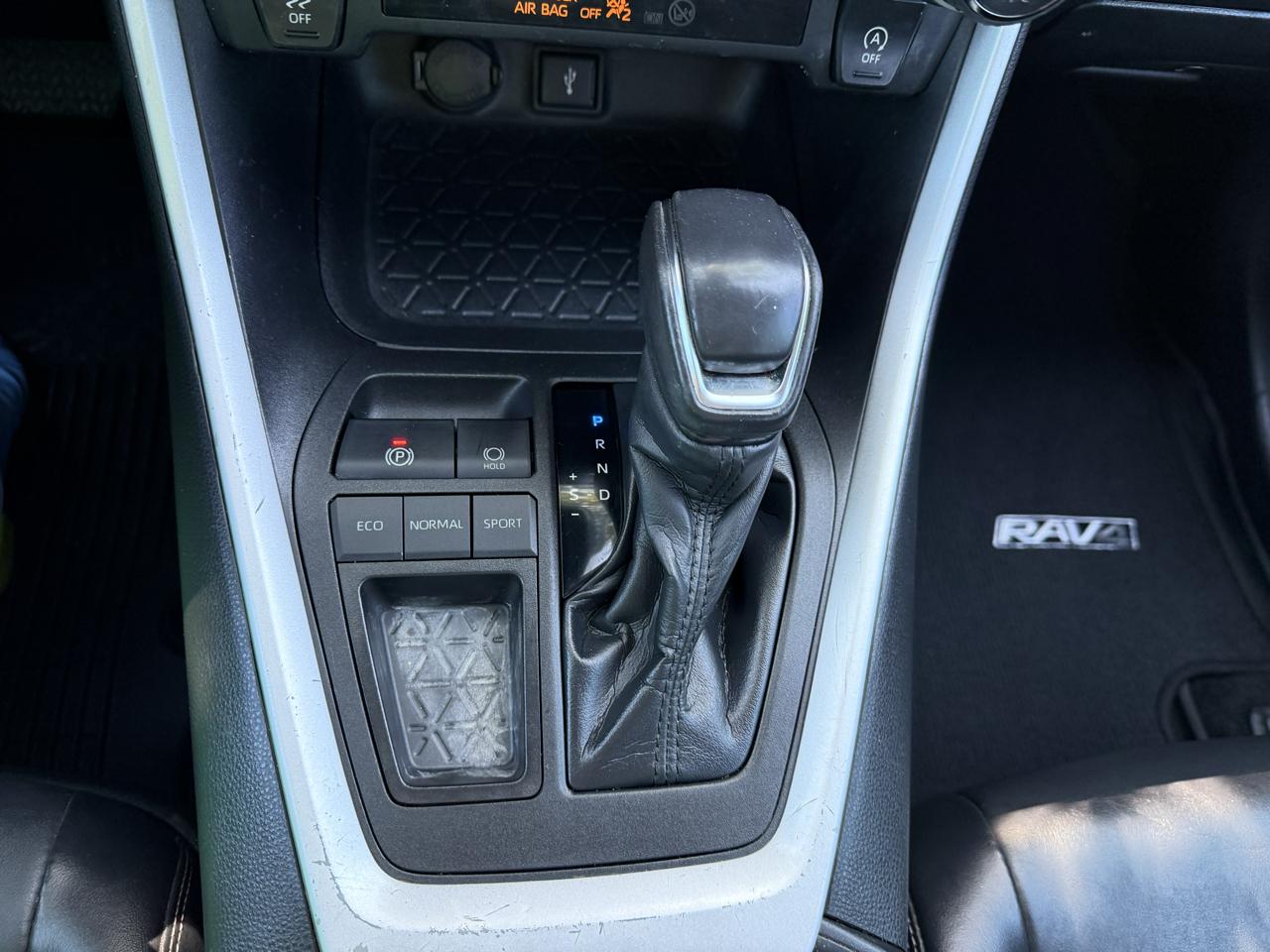 Toyota RAV4 XLE Premium 2022