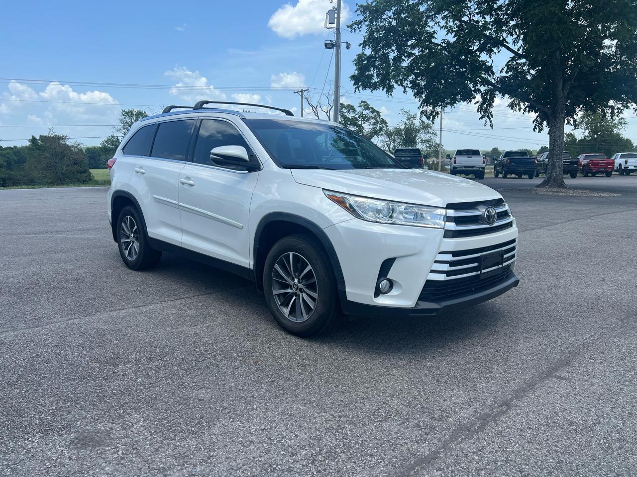 Toyota Highlander XLE AWD V6 2019