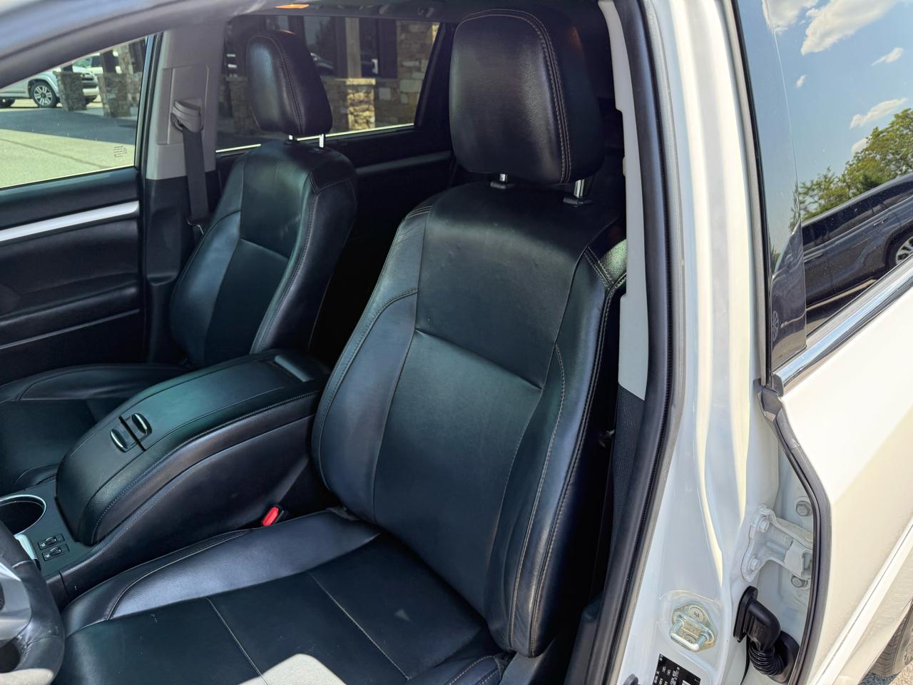 Toyota Highlander XLE AWD V6 2019
