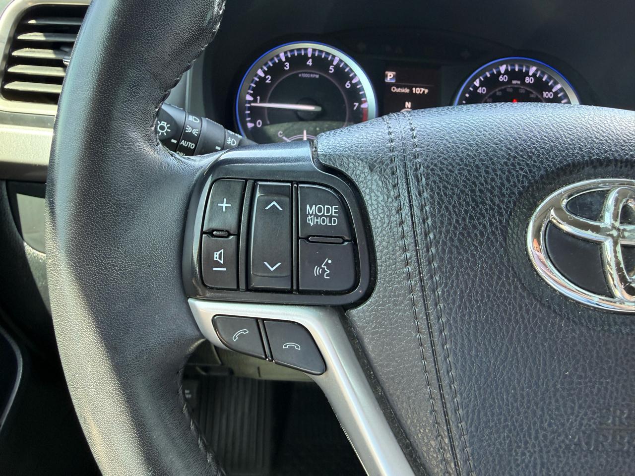 Toyota Highlander XLE AWD V6 2019