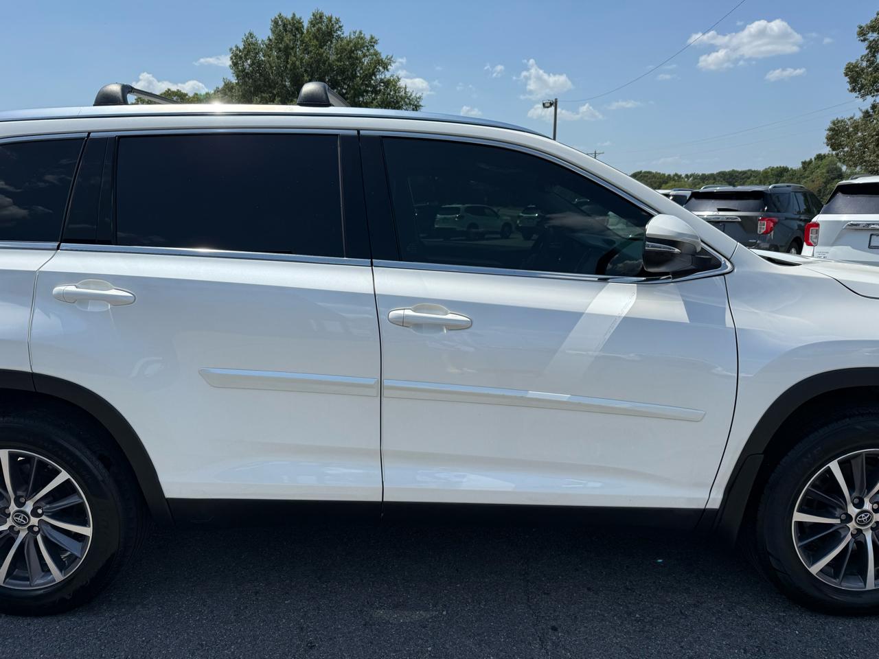 Toyota Highlander XLE AWD V6 2019