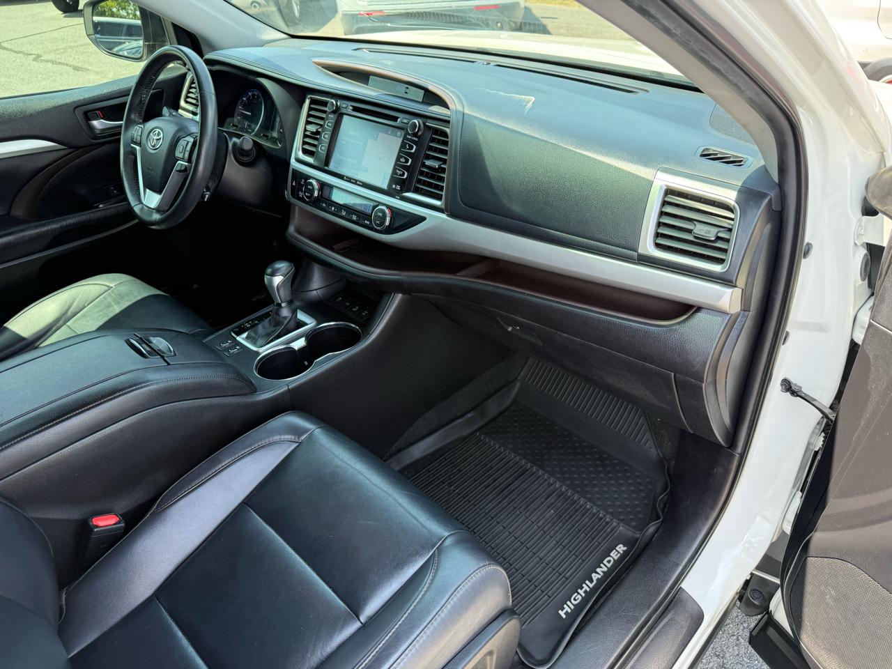 Toyota Highlander XLE AWD V6 2019